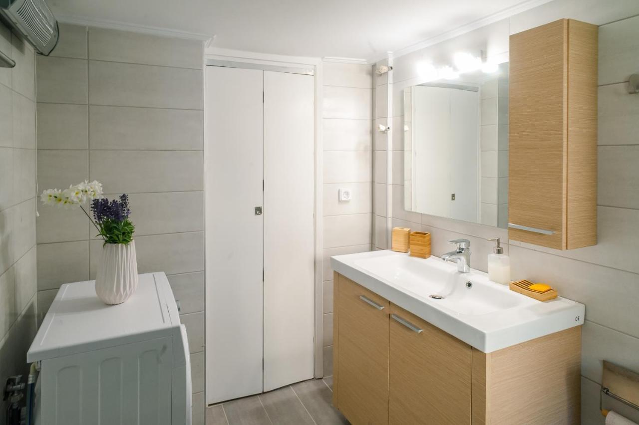 Galaxy Home Charming Apartment In Alimos Atenas Exterior foto